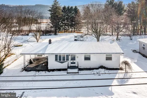 1011 E Main St, HEGINS, PA 17938