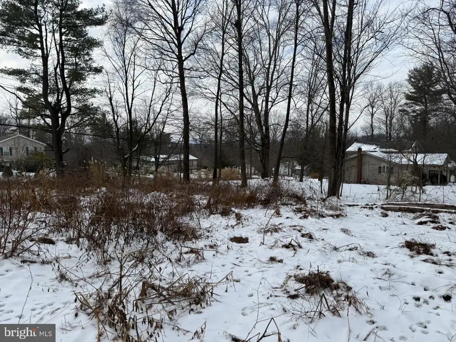 238 Mohave Dr, Auburn, PA 17922 - Image #2