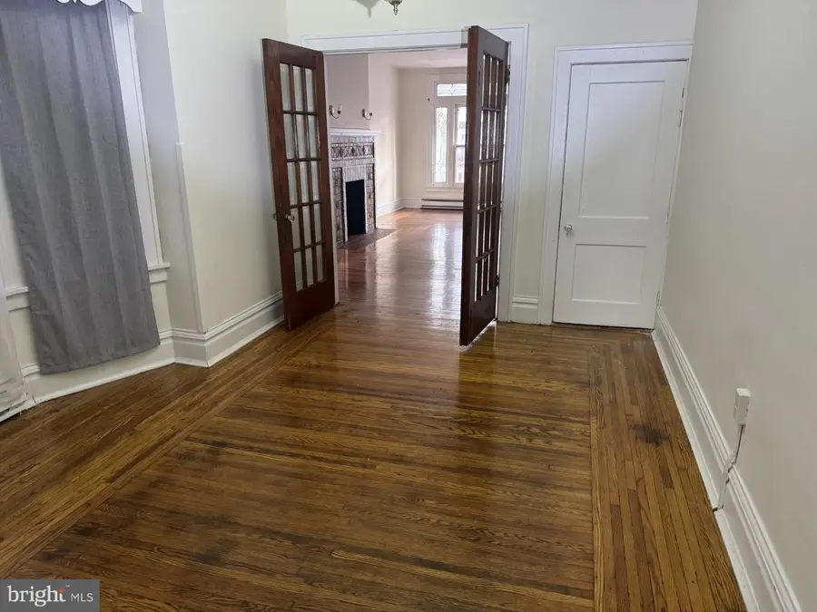 27 E Oak St, Shenandoah, PA 17976 - Image #3