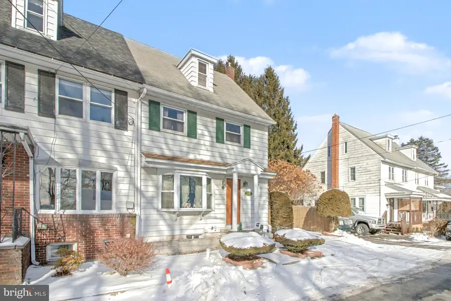 169 W Weston Pl, Shenandoah, PA 17976 - Image #3