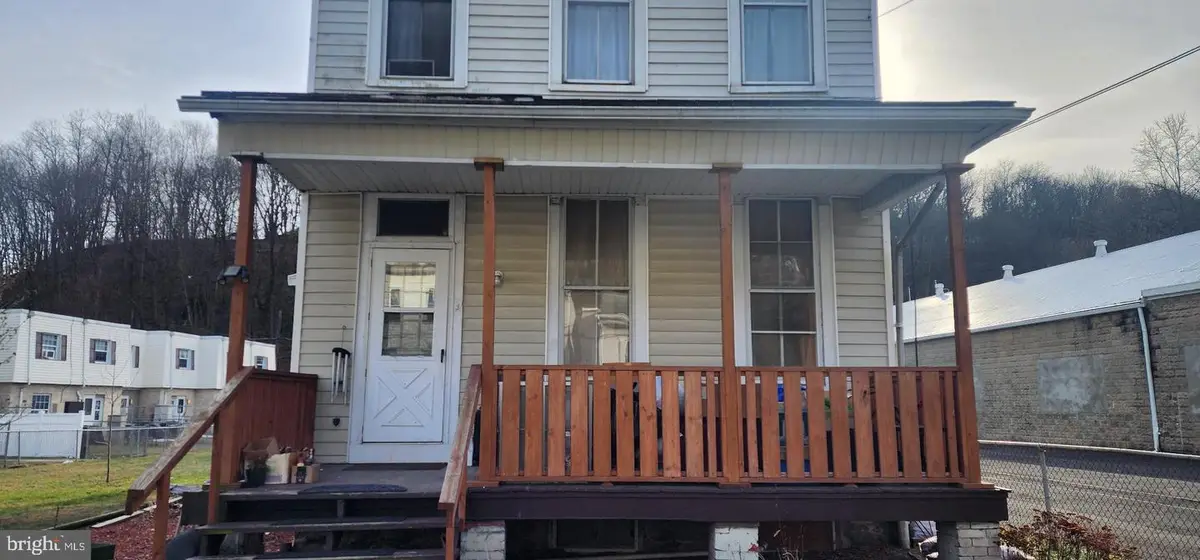 143 W Railroad St, Pottsville, PA 17901 - Image #1