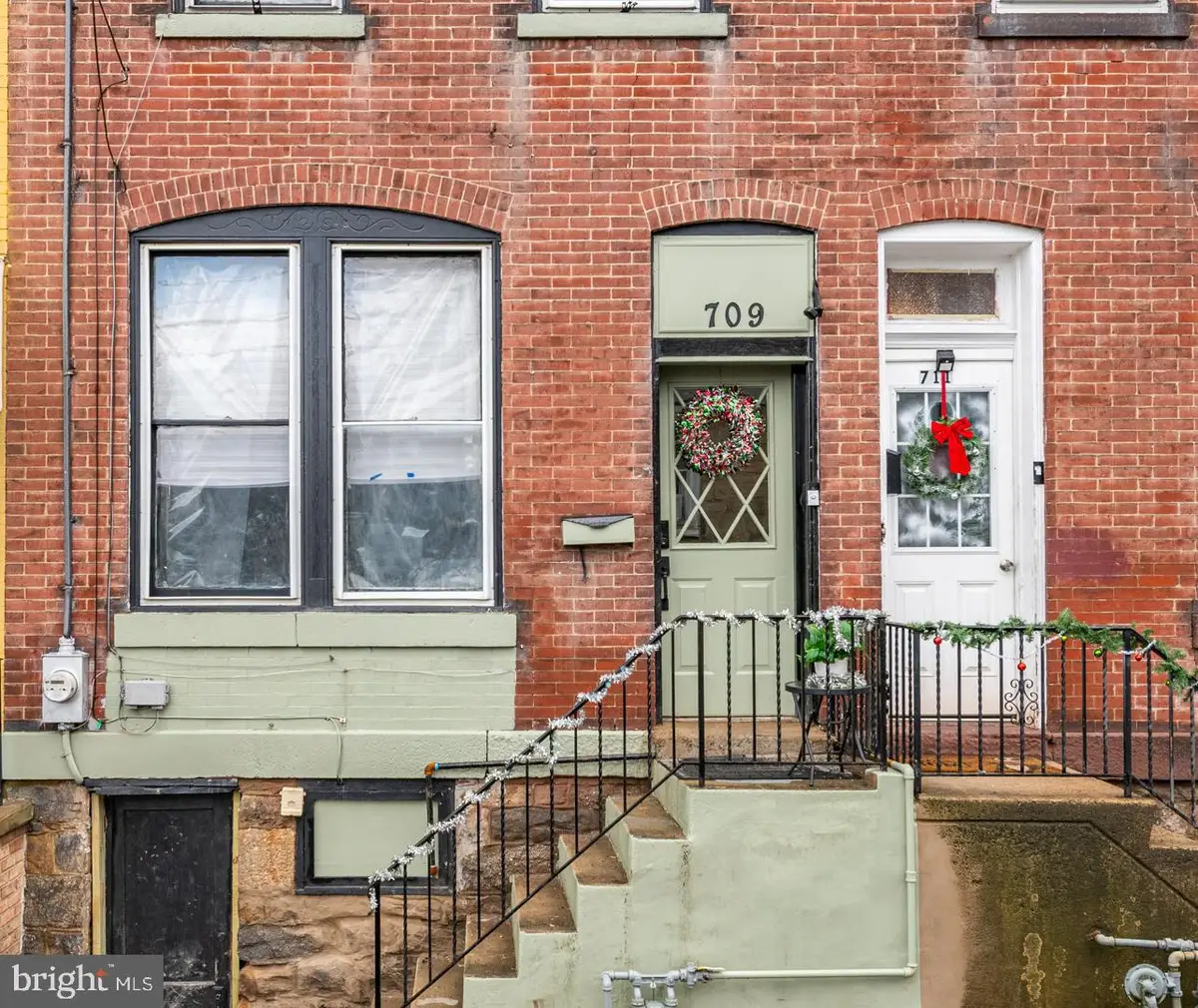 709 W Norwegian St, Pottsville, PA 17901 - Image #1