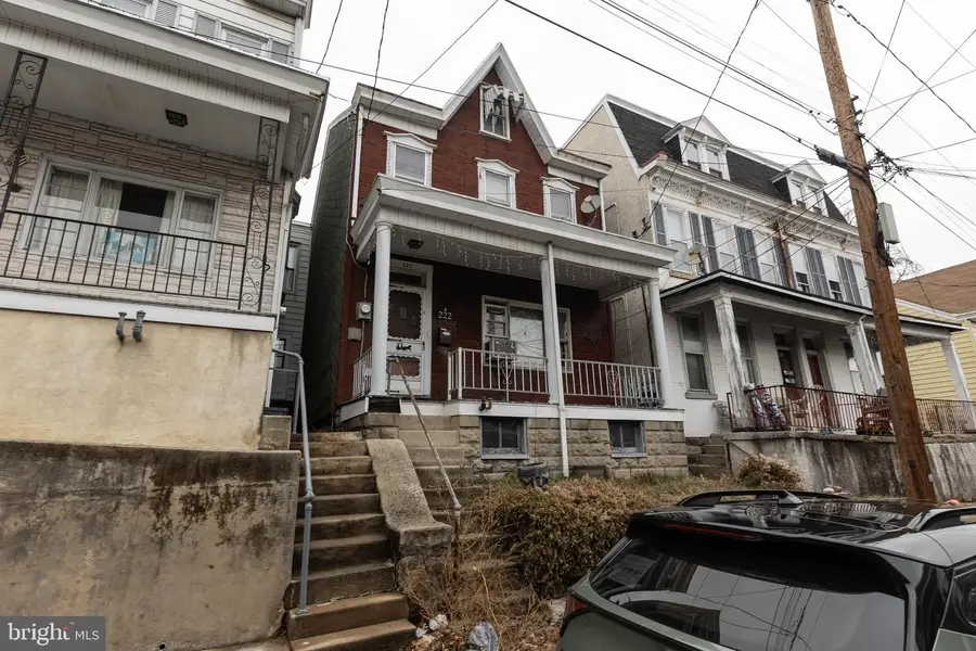 222 Fairview St, Pottsville, PA 17901 - Image #2