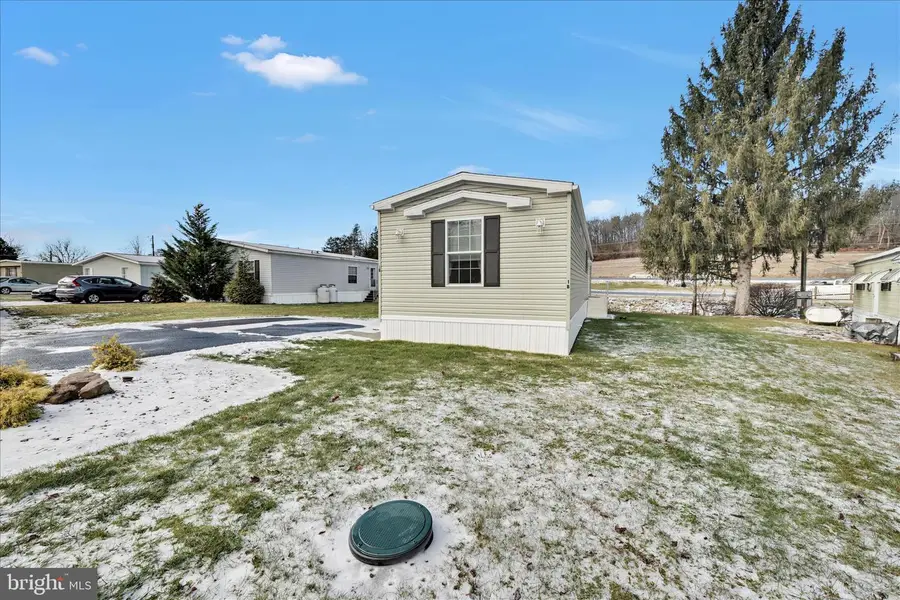 1 Frieden Manor #b, Schuylkill Haven, PA 17972 - Image #3