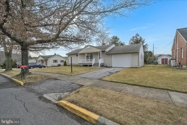 110 Walnut St, PINE GROVE, PA 17963