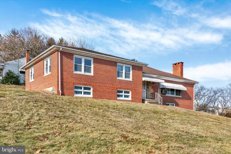 100 High St, Pine Grove, PA 17963 - Image #3