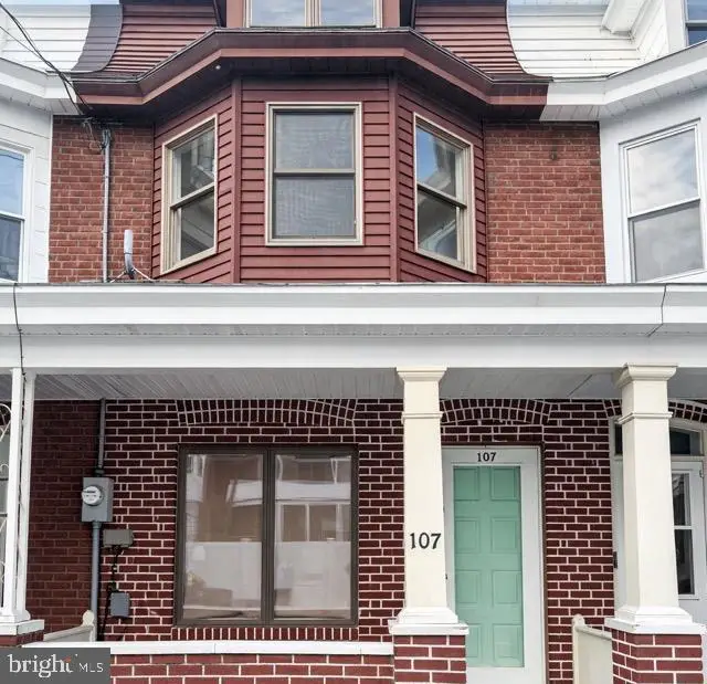 107 W Rowe St, Tamaqua, PA 18252 - #1