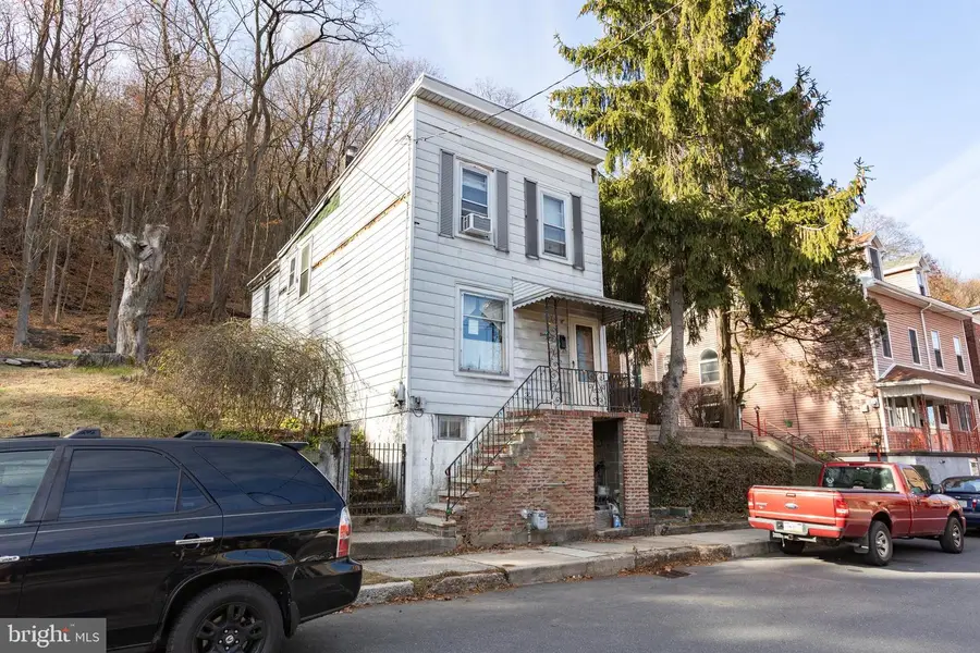 435 Hotel St, Pottsville, PA 17901 - Image #2