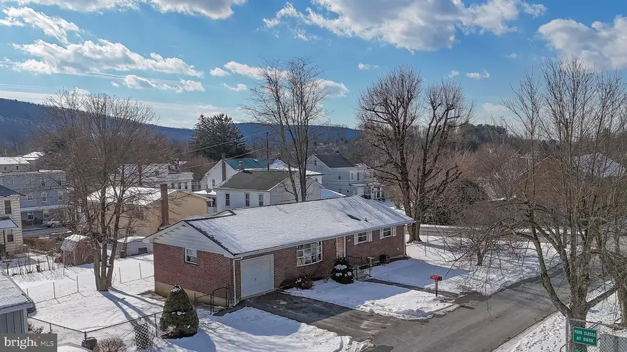 214 Chestnut St, Tuscarora, PA 17982 - #2