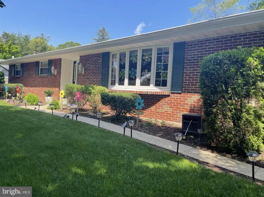 11 Bryn Mawr Ave, Pottsville, PA 17901 - #2