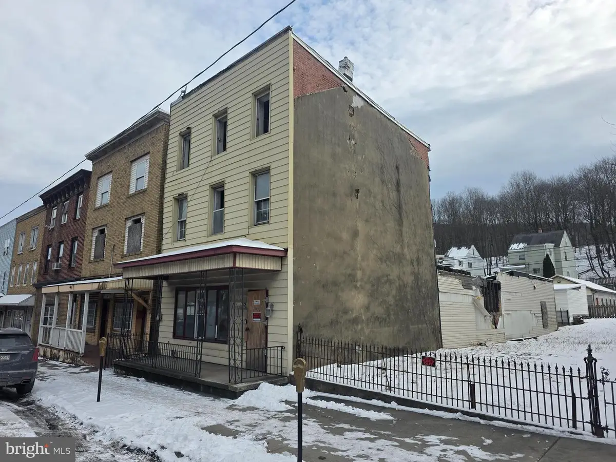 426 Centre St, Ashland, PA 17921 - Image #1