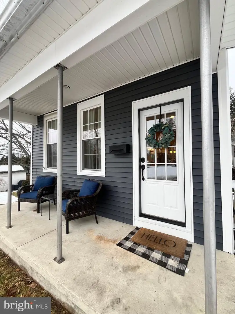 26 N Yohe St, Tower City, PA 17980 - #1