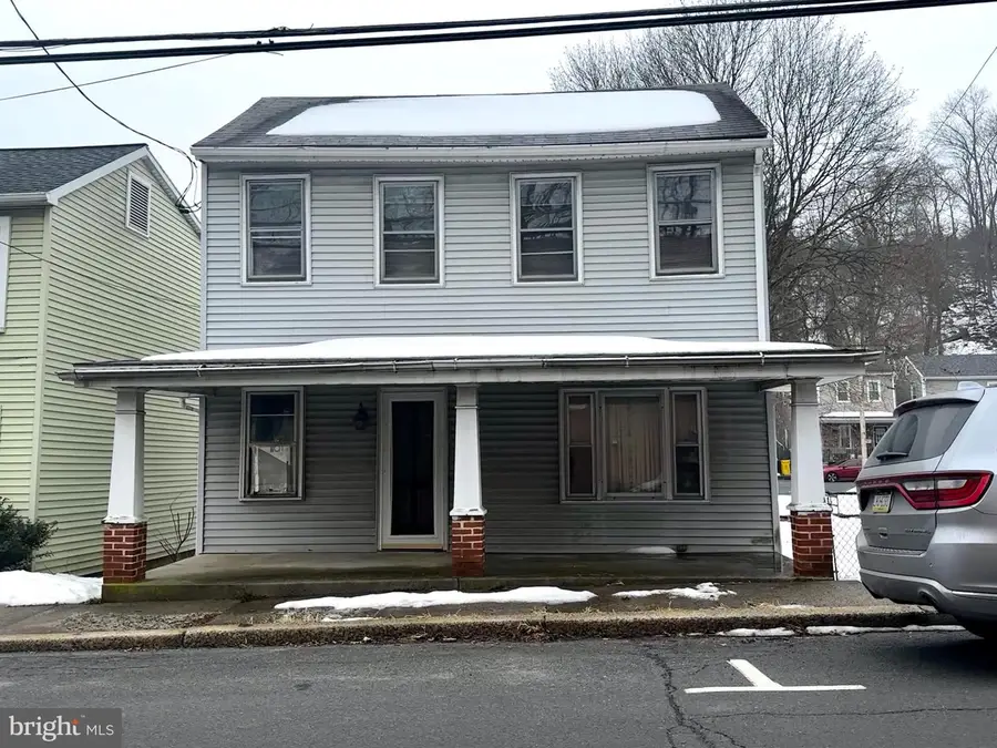 627 N Garfield Ave, Schuylkill Haven, PA 17972 - #2