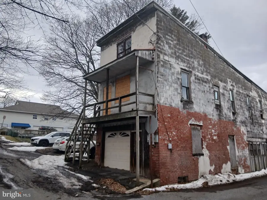 800 Mine St, Pottsville, PA 17901 - #2