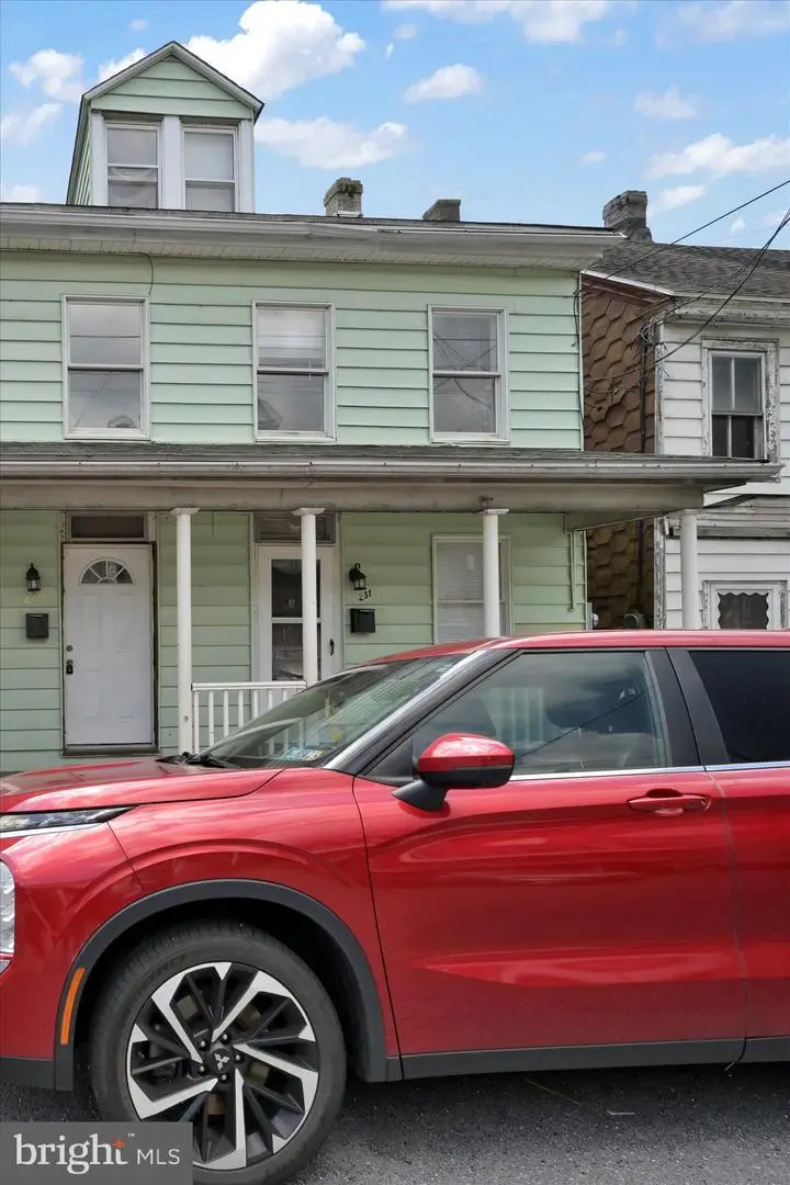 231 Valley St, New Philadelphia, PA 17959 - #2