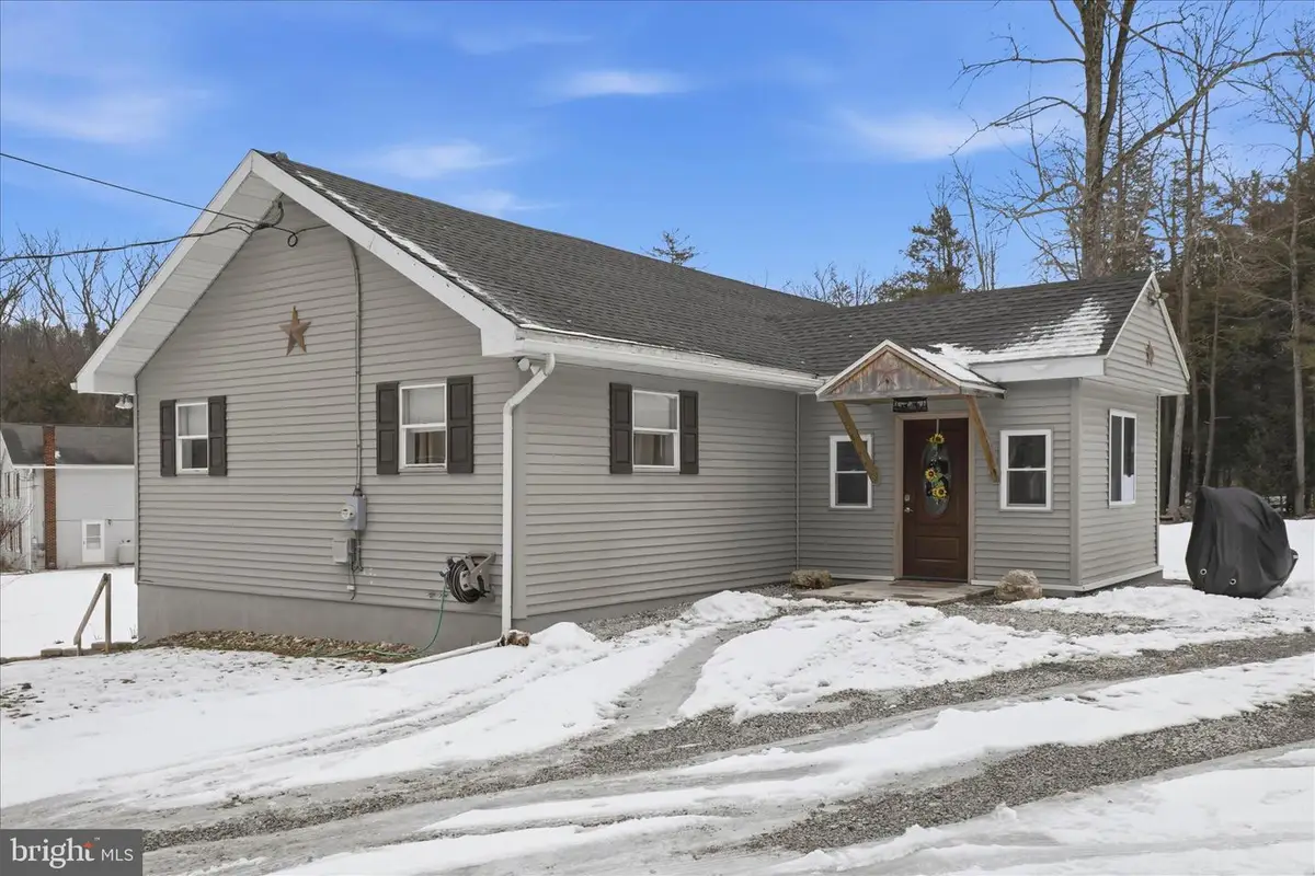 37 Goose Pond Rd, New Ringgold, PA 17960 - #1