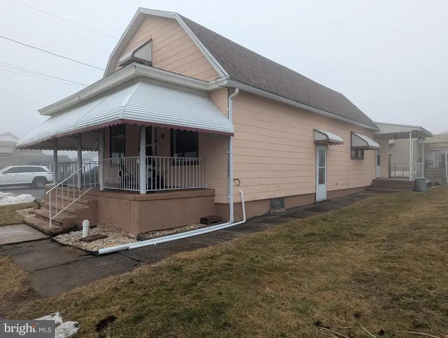 25 James St, McAdoo, PA 18237 - #2