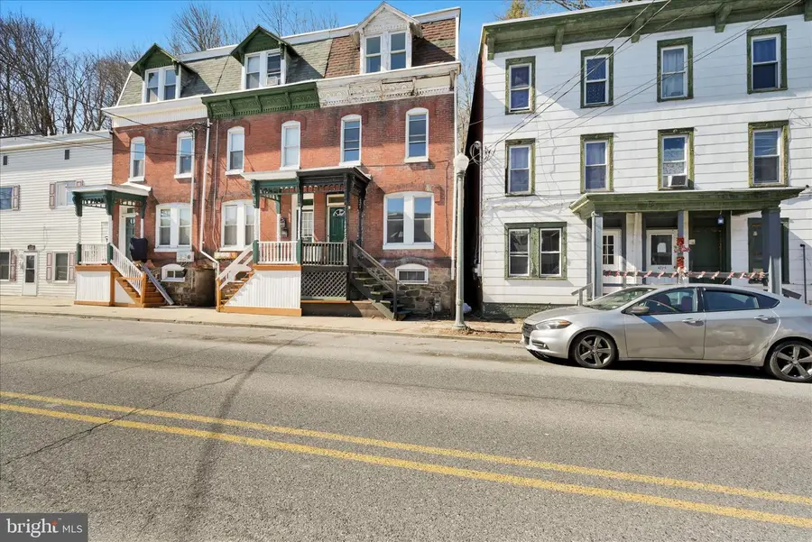 621 N Centre St, Pottsville, PA 17901 - #3