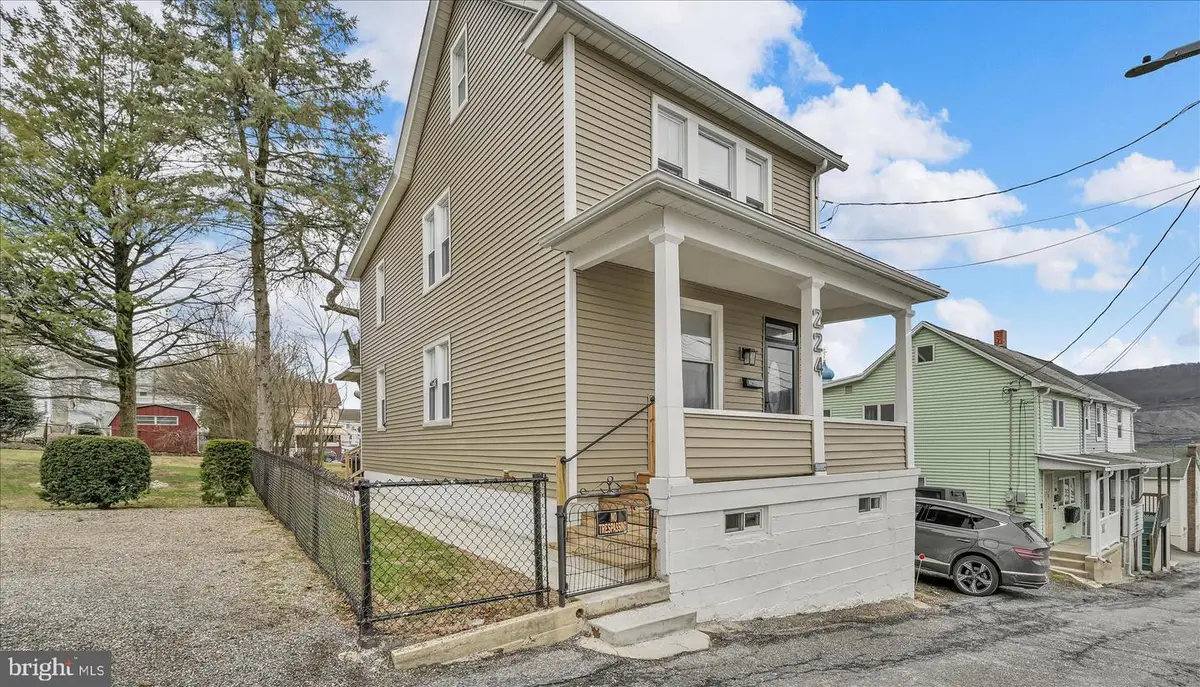 224 Fisher Ave, Coaldale, PA 18218 - #1