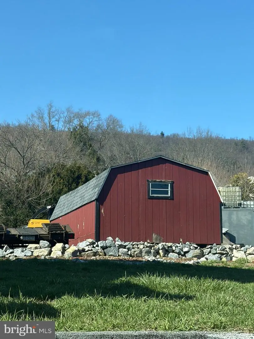 917 E Wiconisco Ave, Tower City, PA 17980 - #2