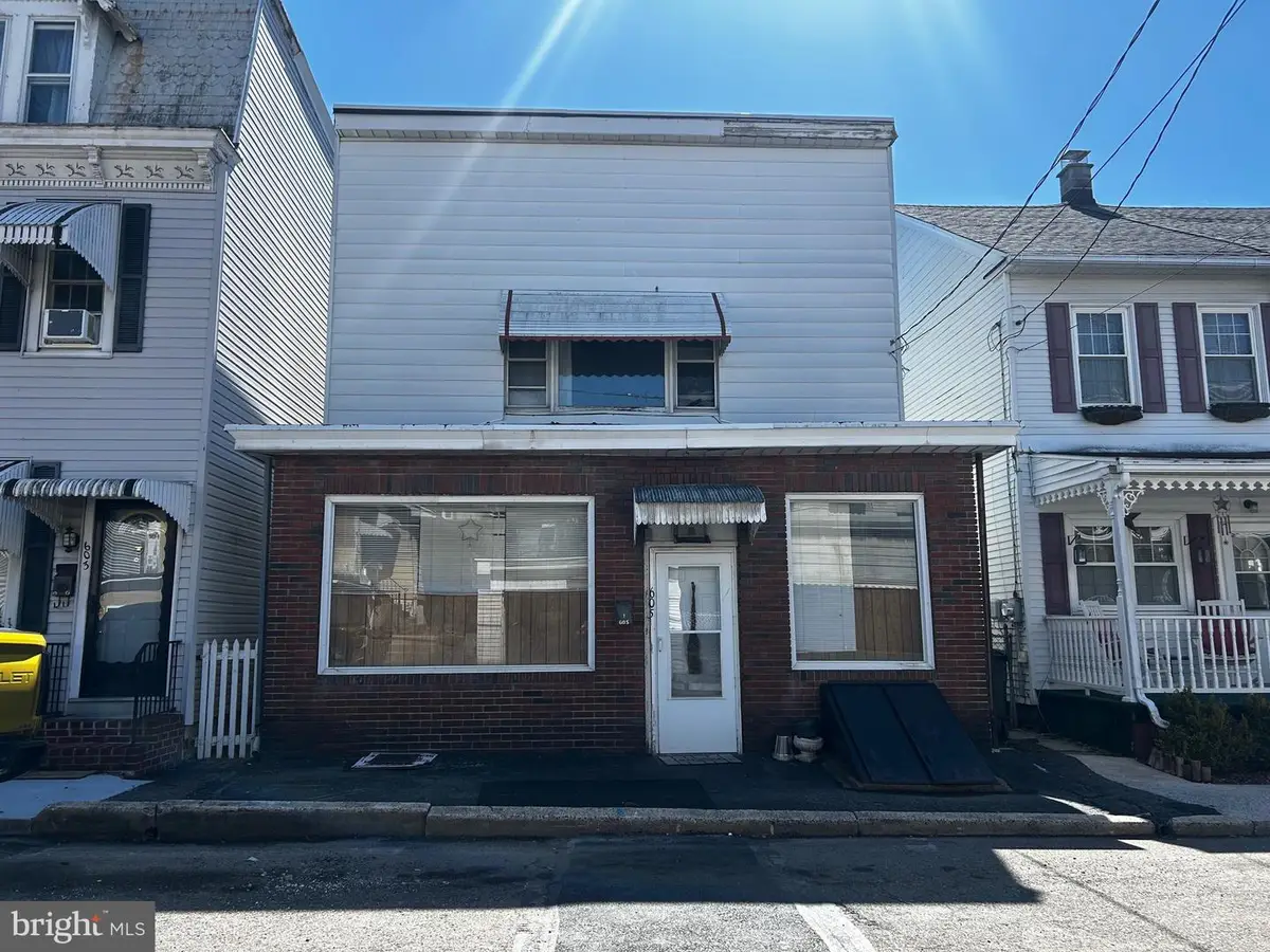 605-607 Fairview St, Pottsville, PA 17901 - #1