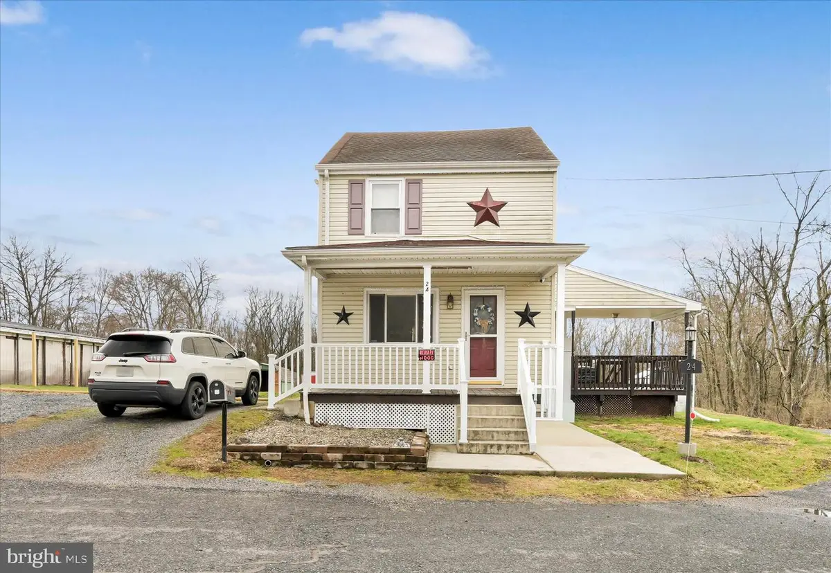 24 S School Row St, Pottsville, PA 17901 - #1
