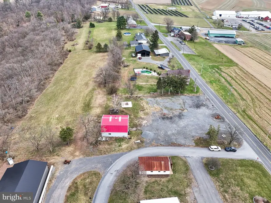 1142 Ridge Rd, Klingerstown, PA 17941 - #3