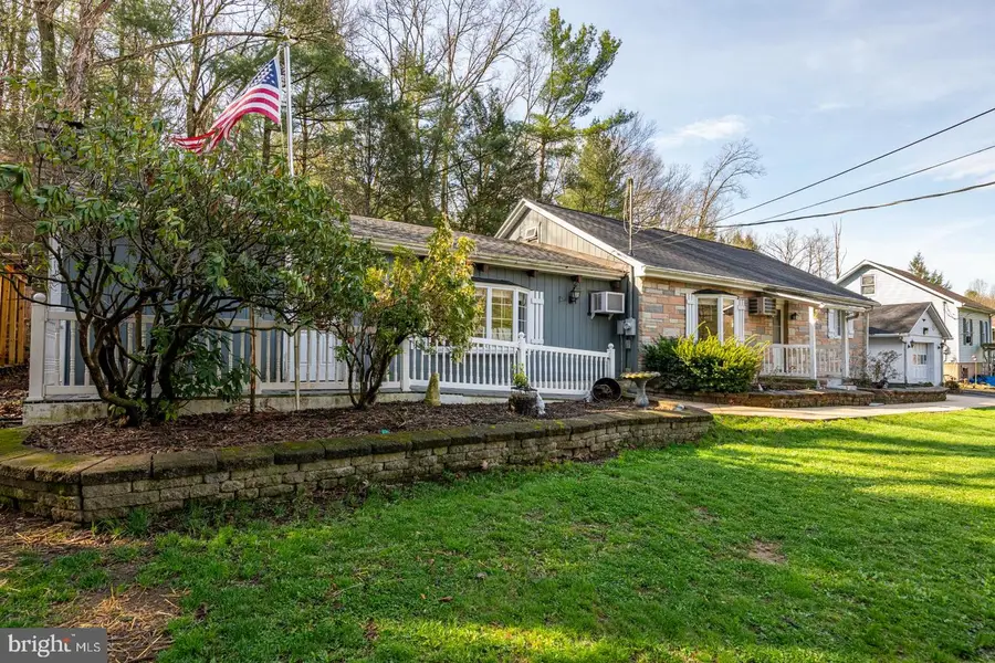 127 Molleystown Rd, Pine Grove, PA 17963 - #2