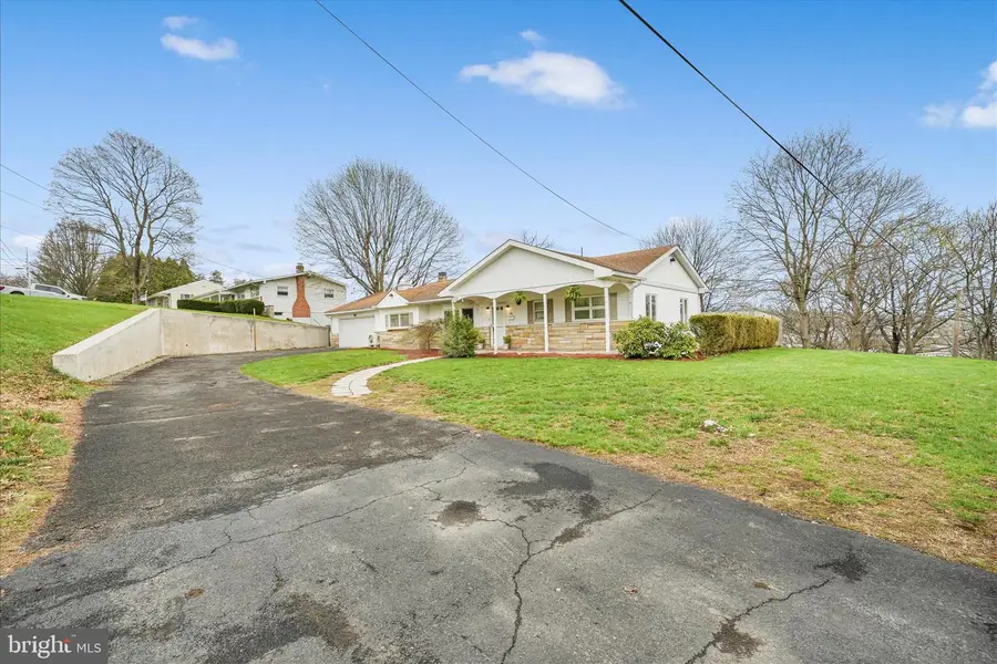 100 Hickory St, Schuylkill Haven, PA 17972 - #2