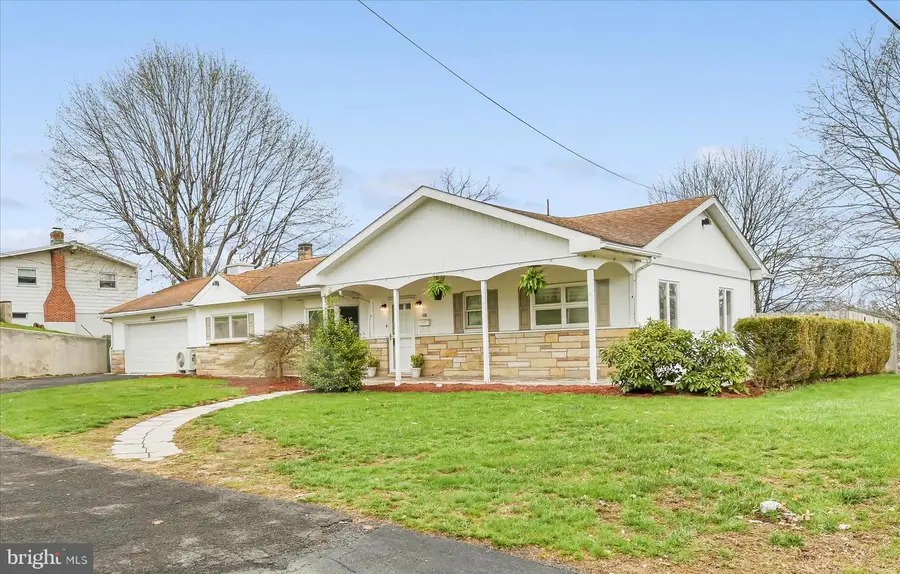 100 Hickory St, Schuylkill Haven, PA 17972 - #3