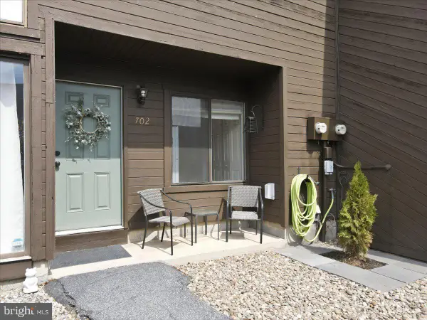 702 Village Rd, ORWIGSBURG, PA 17961