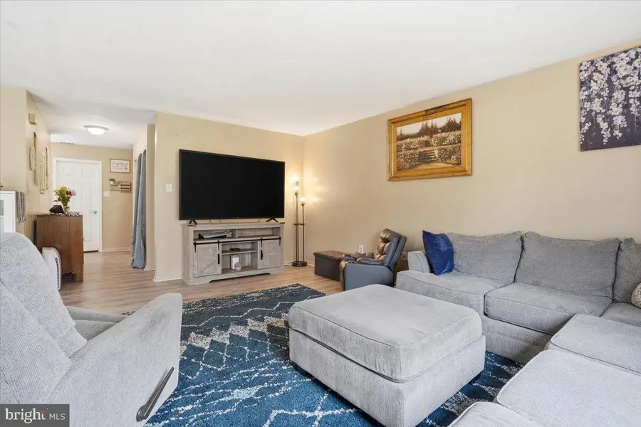 702 Village Rd, Orwigsburg, PA 17961 - #2