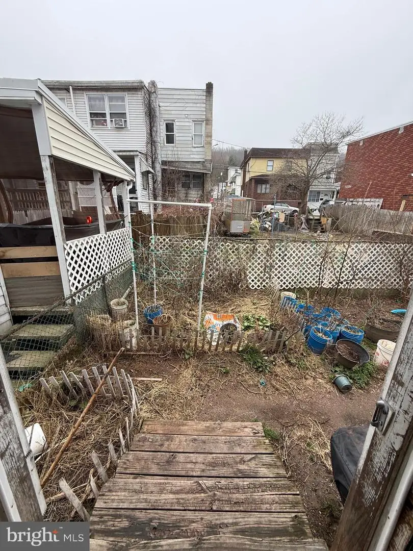 316 W Mahanoy St, Mahanoy City, PA 17948 - #2