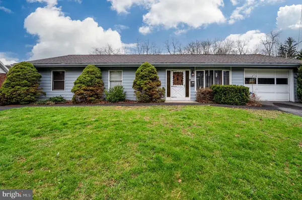 585 N Wade Rd, SAINT CLAIR, PA 17970