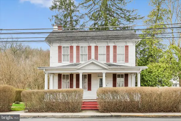 41 N Tulpehocken St, PINE GROVE, PA 17963