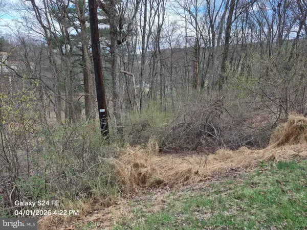 988 Horseman Dr, AUBURN, PA 17922