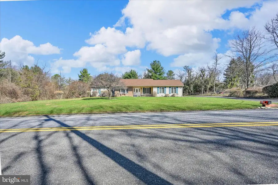 1039 Summer Hill Rd, Auburn, PA 17922 - #3