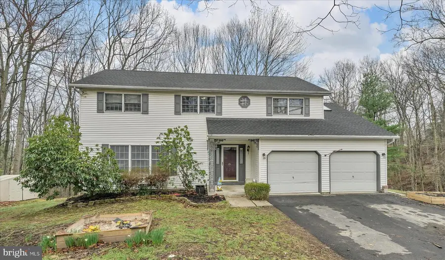 826 Pinewood Dr, Pottsville, PA 17901 - #2