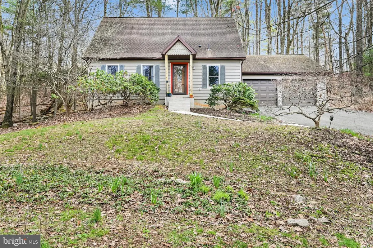 2504 & 2503 Wagon Wheel Dr, Auburn, PA 17922 - #1