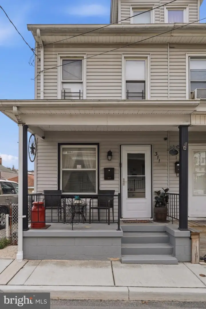 311 Pine St, Minersville, PA 17954 - #2