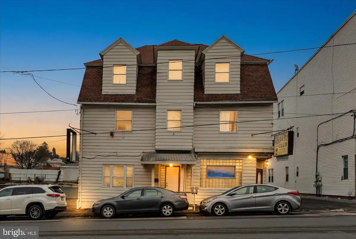 47-49 N Lehigh Ave, Frackville, PA 17931 - #1