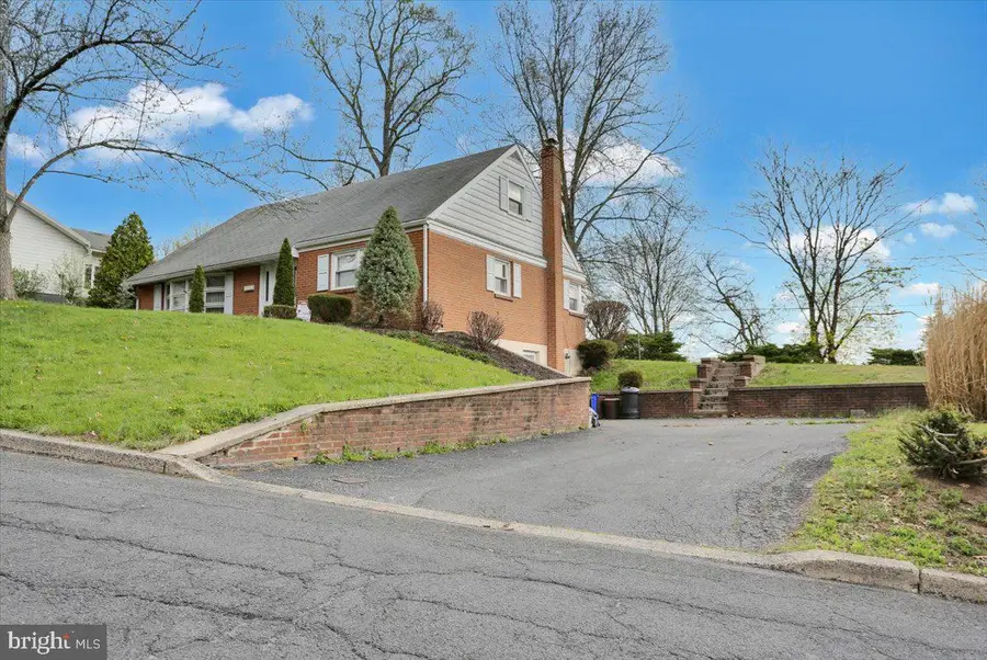 74 Hickory St, Schuylkill Haven, PA 17972 - #3