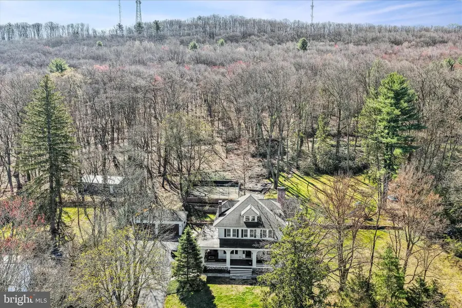 1801 Oak Rd, Pottsville, PA 17901 - #2