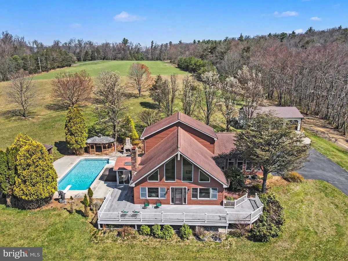 52-2 1 / 2 Mile Rd, Pine Grove, PA 17963 - #1