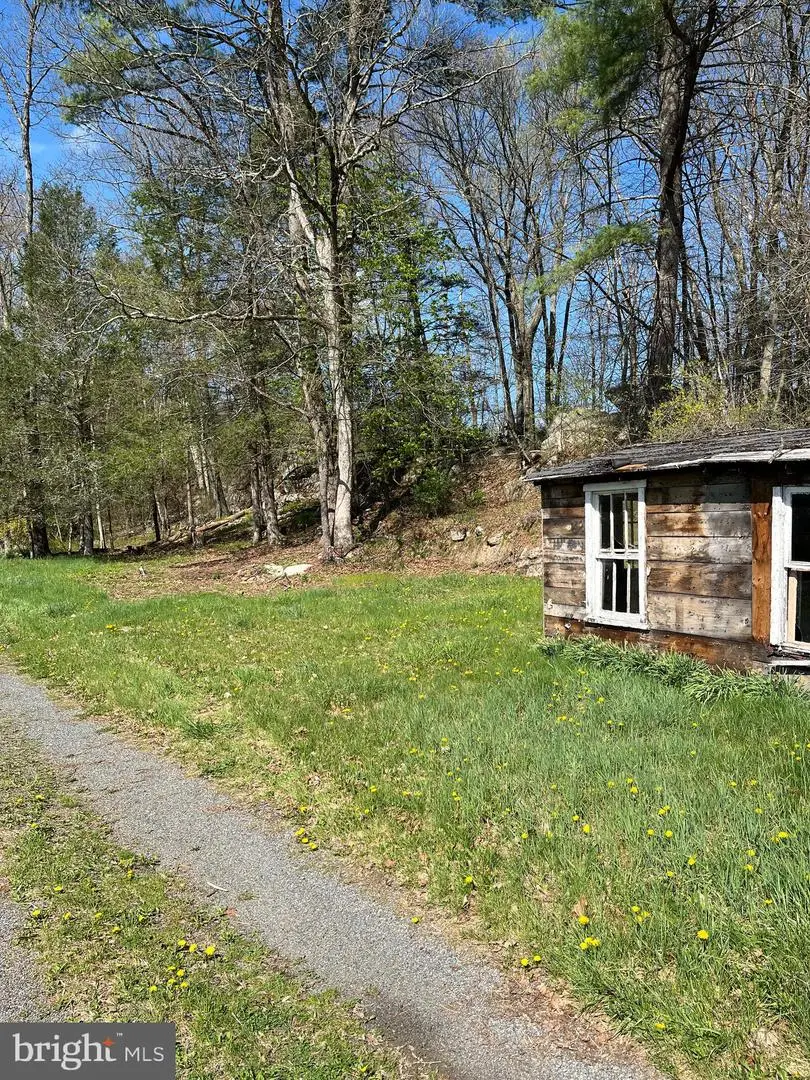 395 Lime Kiln Dr, Andreas, PA 18211 - #3