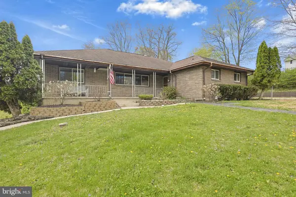 7 Ardmore Ave, TAMAQUA, PA 18252