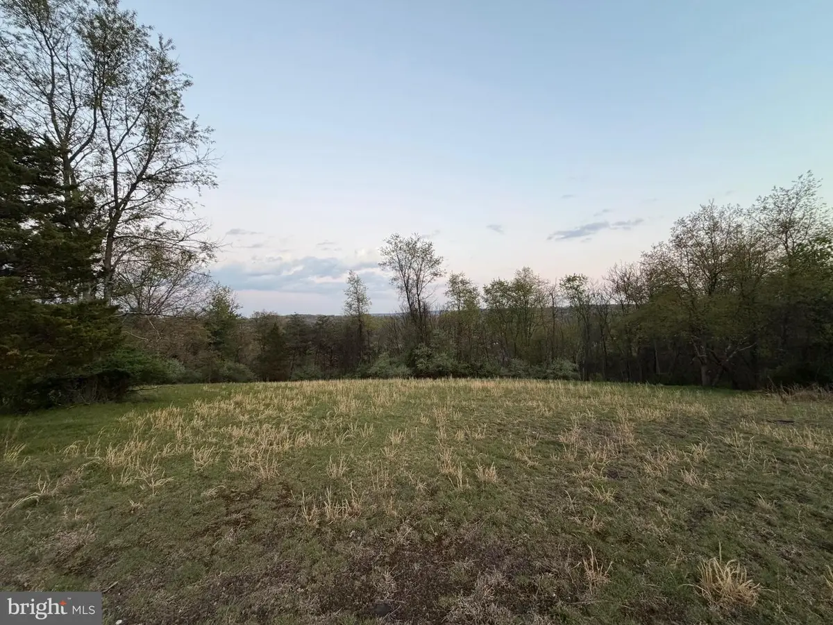 2182 Oklahoma Cv, Auburn, PA 17922 - #1