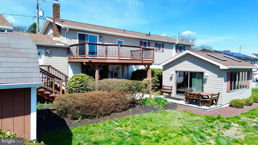 240 Arizona Ave, Shenandoah, PA 17976 - #2