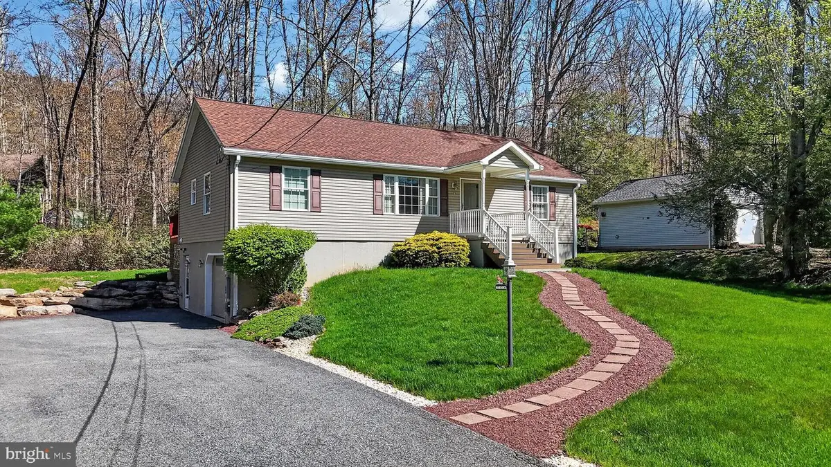 23 Blue Berry Ln, Nesquehoning, PA 18240 - #1