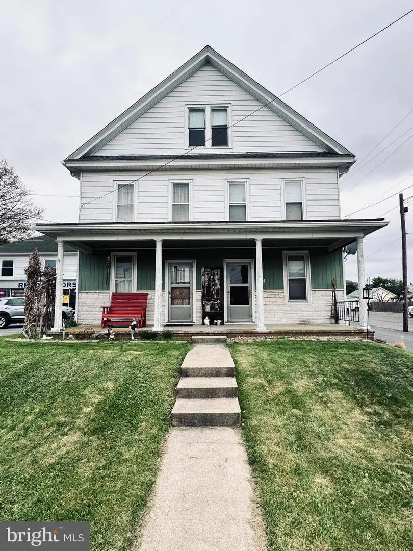 1137-1139 W Main St, Valley View, PA 17983 - #1